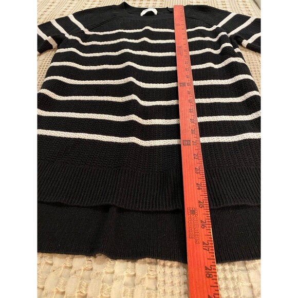 Old Navy Sweater Black & White Striped Size Medium Hi Low Hem Casual Stylish - Picture 12 of 12